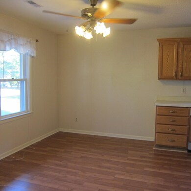 416 Regalwood Dr, Jacksonville, NC 28546 - photo 5