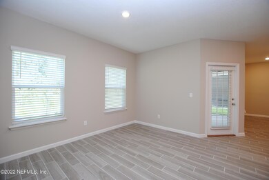 12155 Blockhouse Creek Ct, Jacksonville, FL 32218 - photo 4