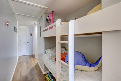 1866 New River Inlet Rd Unit-large-003-2