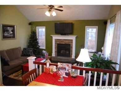 Open Floorplan!!