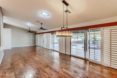 6-373376024-07 Living Room