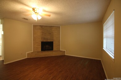 501 Buttercup, New Braunfels, TX 78130 - photo 3