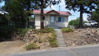 1882 Academy Ave, Klamath Falls, OR 97601 - photo 2