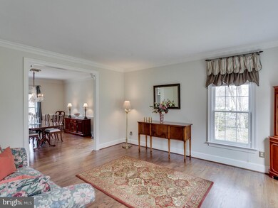 1010 Springvale Rd, Great Falls, VA 22066 - photo 7