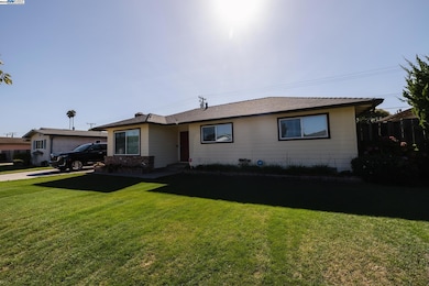 767 Lemos Ave, Salinas, CA 93901 - photo 2