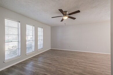 13715 Fieldstone Dr, Houston, TX 77041 - photo 7