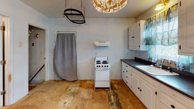 5-South-Street-Millinocket-Kitchen(1)