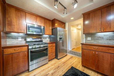 20210622152228463192000000-o