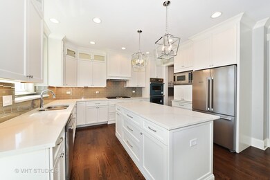 749 S Berkley Ave, Elmhurst, IL 60126 - photo 4