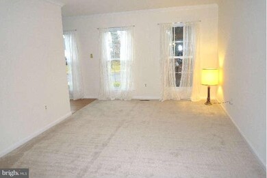 2994 Emerald Chase Dr, Herndon, VA 20171 - photo 4