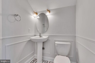 15229 Lancashire Dr unit 373, Woodbridge, VA 22191 - photo 7