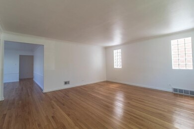 6207 N Richmond St unit 1, Chicago, IL 60659 - photo 4