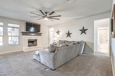 1627 Glade Meadows Dr, Burleson, TX 76058 - photo 5