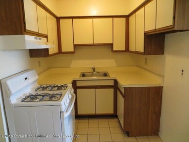 121 Fayette Ave unit A1, Staten Island, NY 10305 - photo 4