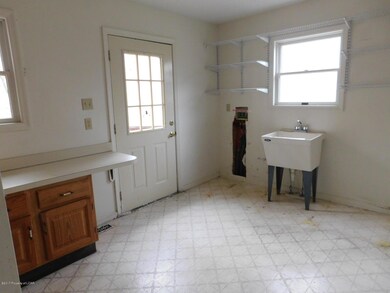 243 Snow Valley Dr, Drums, PA 18222 - photo 5