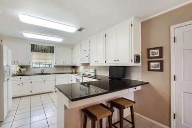 HUGE KITCHEN WITH NEW GRANITE COUNTERS