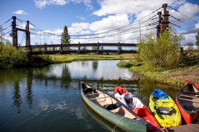 Boats to bridge