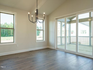 005-1280x960-dining-room