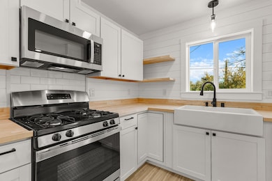 19367 Lucille St, Anderson, CA 96007 - photo 7