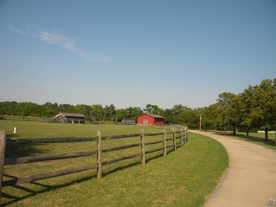1020 Wanamaka Rd, Emporia, KS 66801 - photo 7