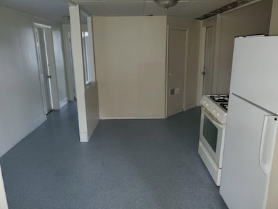 199 Wilson St unit 2, Manchester, NH 03103 - photo 3