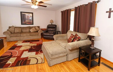 318 Heft Ave, Lebanon Junction, KY 40150 - photo 2