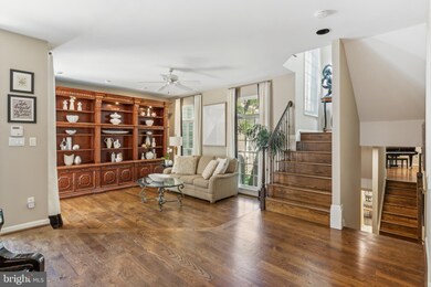 11451 Hollow Timber Ct, Reston, VA 20194 - photo 2