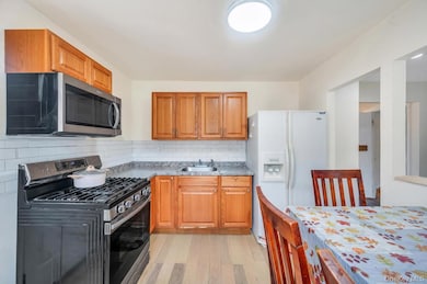 12 South Rd, Central Islip, NY 11722 - photo 4