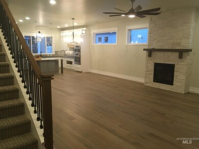 914 N Shadowridge Ave, Eagle, ID 83616 - photo 3