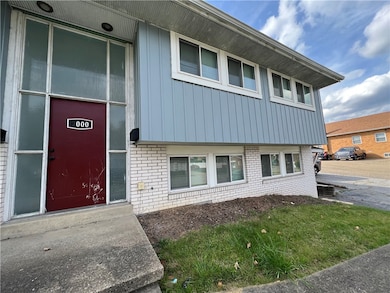 2000 Mcminn St unit 2, Aliquippa, PA 15001 - photo 2