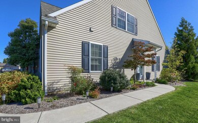 587 Farmview Ln, Mount Joy, PA 17552 - photo 2