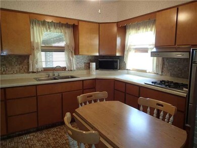 1123 Ohio Ave, Midland, PA 15059 - photo 3