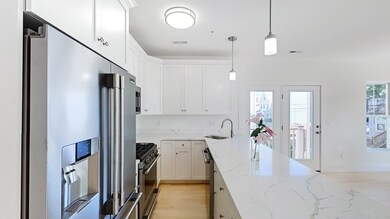 42 Blossom St unit 4, Chelsea, MA 02150 - photo 3