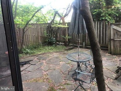 2307 Bayleaf Ct, Baltimore, MD 21209 - photo 4