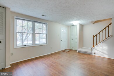 10625 Delfield Ct, Laurel, MD 20723 - photo 4