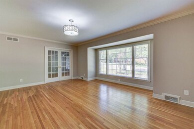 Hardwoods, new lighting, plenty of lightt