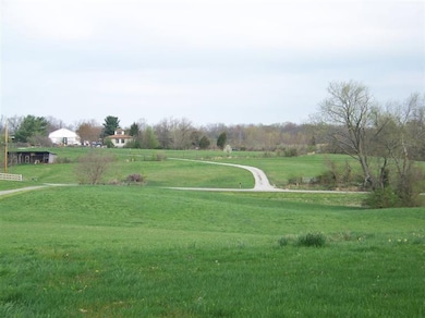 1806 Old Frankfort Rd, Lawrenceburg, KY 40342 - photo 4