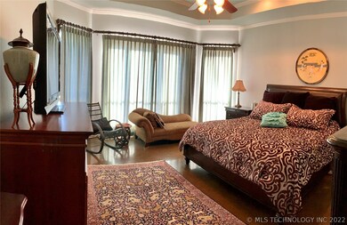 Master bedroom (has door to patio/pool)