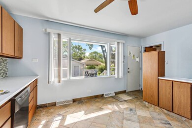 3906 Eagle Ln, Rolling Meadows, IL 60008 - photo 4