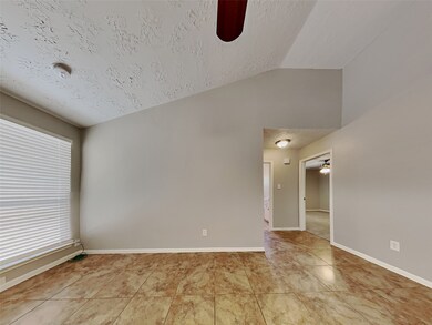 7826 Gatehouse Dr, Houston, TX 77040 - photo 5