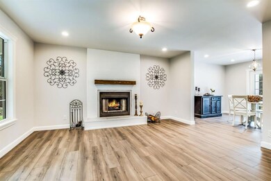 10859 157th St N-7