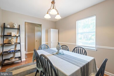 186 Fairfield Dr, Warrenton, VA 20186 - photo 6