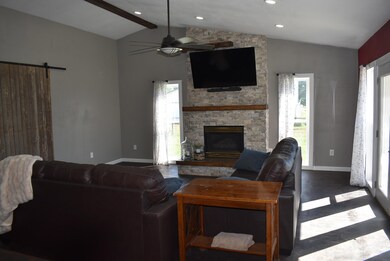 209 N Center St, Saint Ansgar, IA 50472 - photo 5