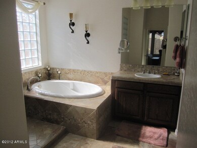 MASTER BATH FACING TUB
