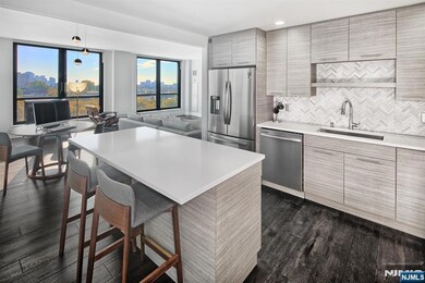 1025 Maxwell Ln unit 1104, Hoboken, NJ 07030 - photo 4