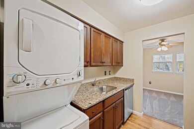 8358 Montgomery Run Rd unit G, Ellicott City, MD 21043 - photo 5