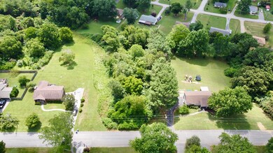 8721 Highland Cir, Knoxville, TN 37920 - photo 5