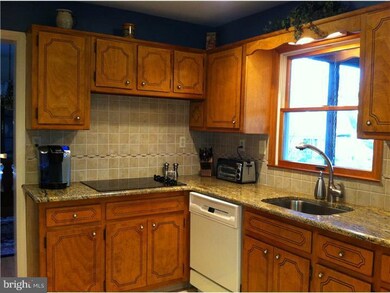 127 Cypress Dr, East Windsor, NJ 08520 - photo 7