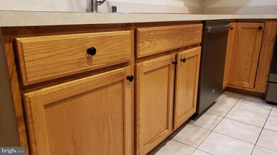 21110 Hickory Forest Way, Germantown, MD 20876 - photo 4