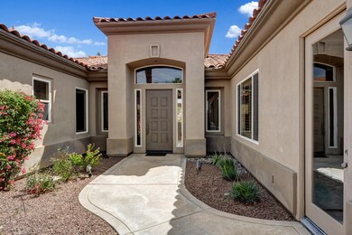 003FRONT ENTRY COURTYARD MLS